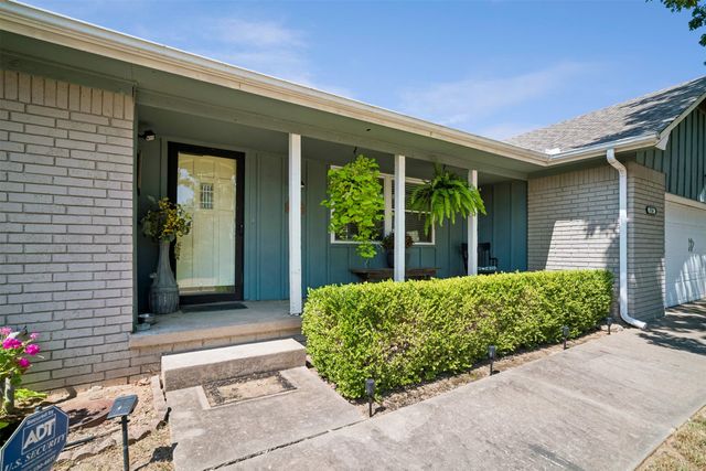710 Martin Circle, Sand Springs, OK 74063