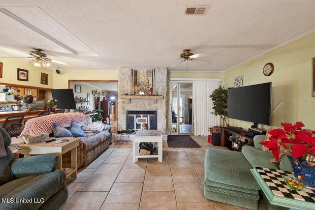 734 Canterbury Drive, Biloxi, MS 39532