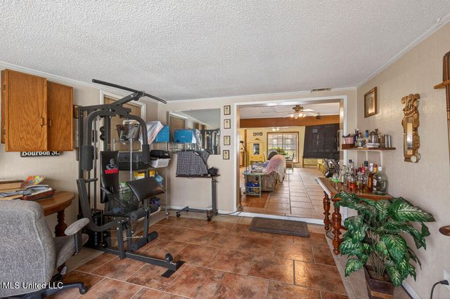 734 Canterbury Drive, Biloxi, MS 39532