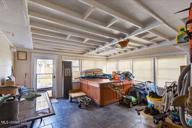 734 Canterbury Drive, Biloxi, MS 39532