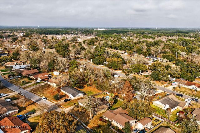 734 Canterbury Drive, Biloxi, MS 39532