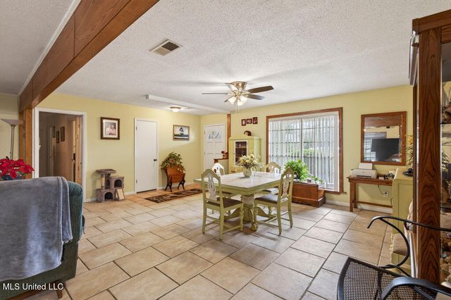 734 Canterbury Drive, Biloxi, MS 39532