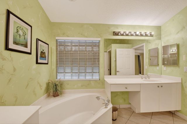 6544 Via Primo Street, Wellington, FL 33467