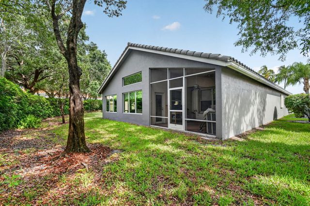 6544 Via Primo Street, Wellington, FL 33467