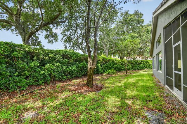 6544 Via Primo Street, Wellington, FL 33467