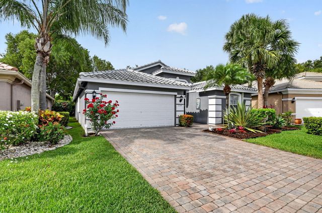 6544 Via Primo Street, Wellington, FL 33467