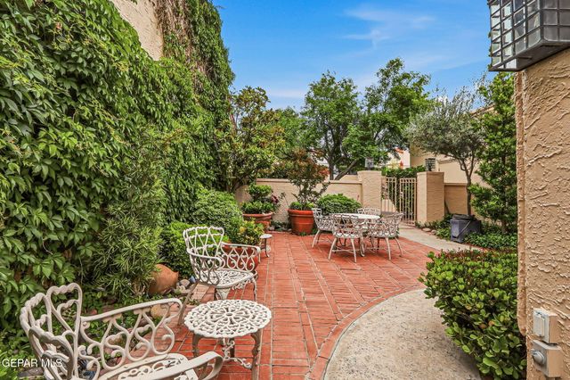 1013 LOS JARDINES Circle, El Paso, TX 79912