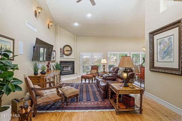 1013 LOS JARDINES Circle, El Paso, TX 79912