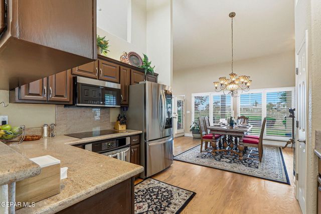 1013 LOS JARDINES Circle, El Paso, TX 79912