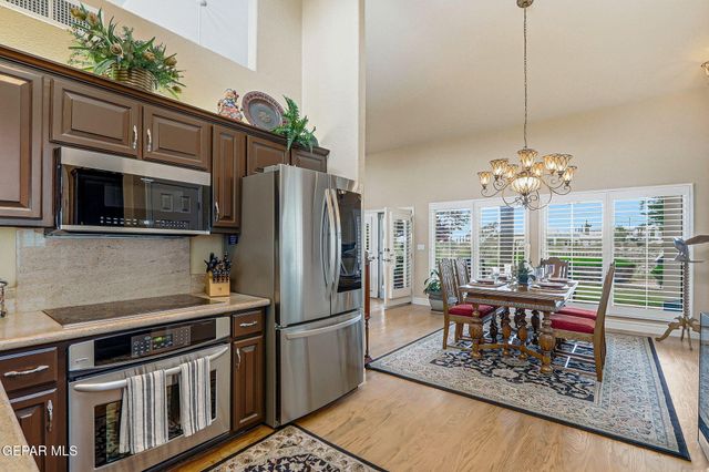 1013 LOS JARDINES Circle, El Paso, TX 79912