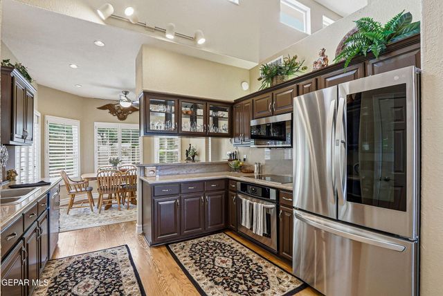 1013 LOS JARDINES Circle, El Paso, TX 79912