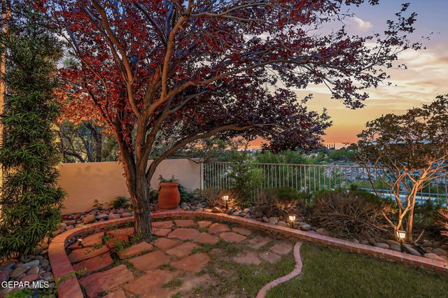 1013 LOS JARDINES Circle, El Paso, TX 79912