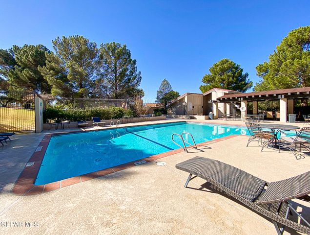 1013 LOS JARDINES Circle, El Paso, TX 79912