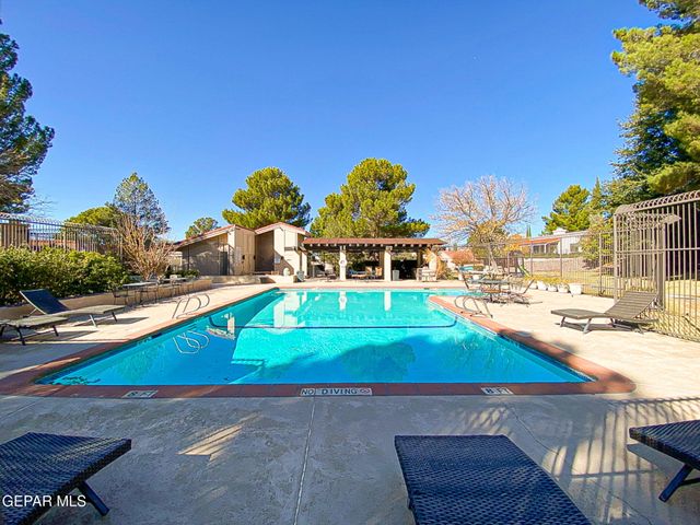 1013 LOS JARDINES Circle, El Paso, TX 79912