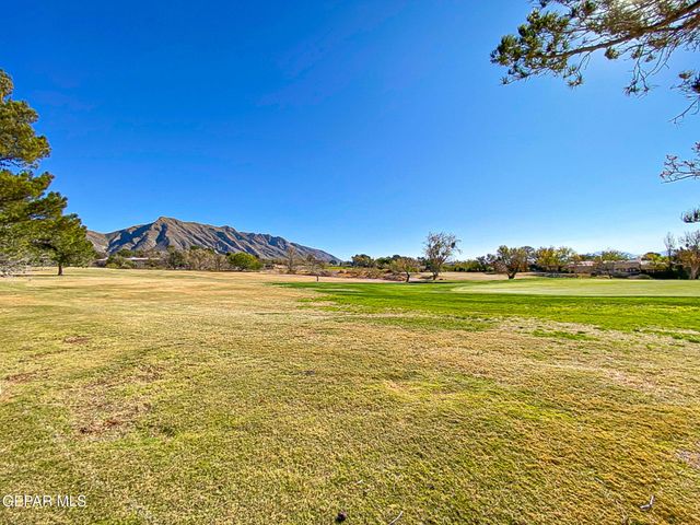 1013 LOS JARDINES Circle, El Paso, TX 79912