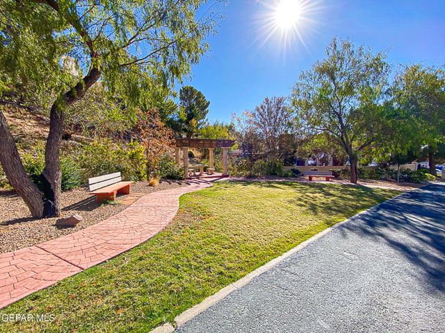 1013 LOS JARDINES Circle, El Paso, TX 79912