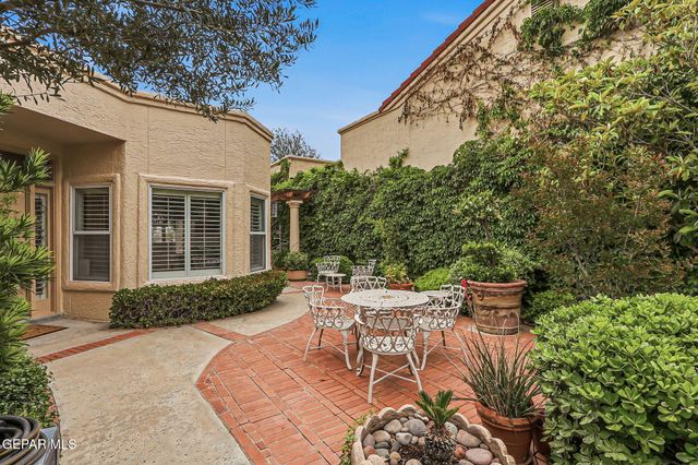 1013 LOS JARDINES Circle, El Paso, TX 79912