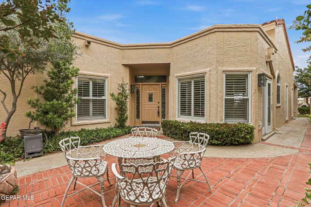 1013 LOS JARDINES Circle, El Paso, TX 79912