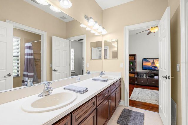 2675 LAKEBREEZE LANE S, Clearwater, FL 33759