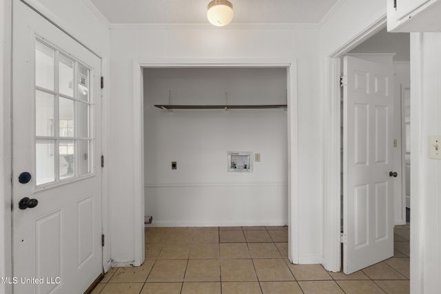 301 W Ray Drive, Hattiesburg, MS 39402