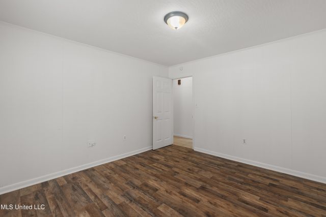 301 W Ray Drive, Hattiesburg, MS 39402