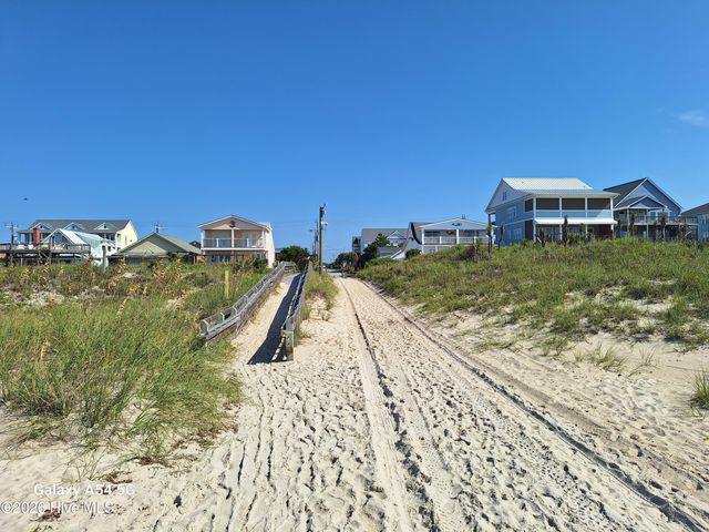 217 W Atlantic Boulevard 4, Atlantic Beach, NC 28512