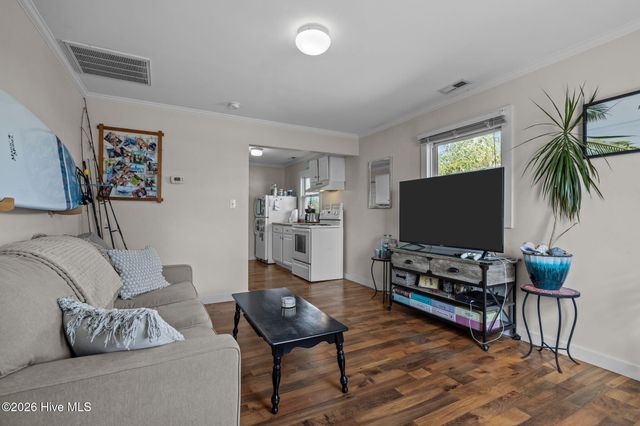 217 W Atlantic Boulevard 4, Atlantic Beach, NC 28512