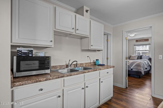 217 W Atlantic Boulevard 4, Atlantic Beach, NC 28512