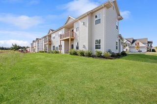 1874 Woodland WAY #433-3, Slinger, WI 53086