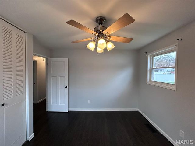 245 Peffer Lane, Fenton, MO 63026