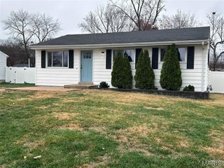 245 Peffer Lane, Fenton, MO 63026