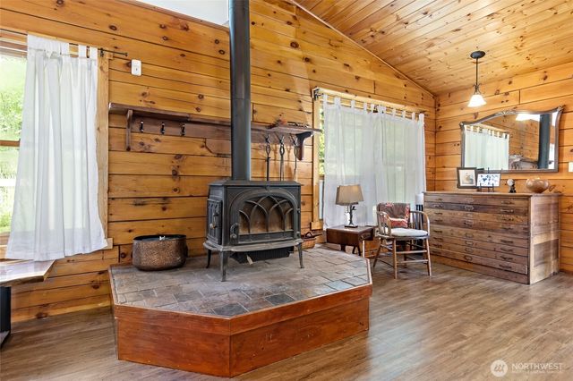1350 E Webb Hill Road, Union, WA 98592
