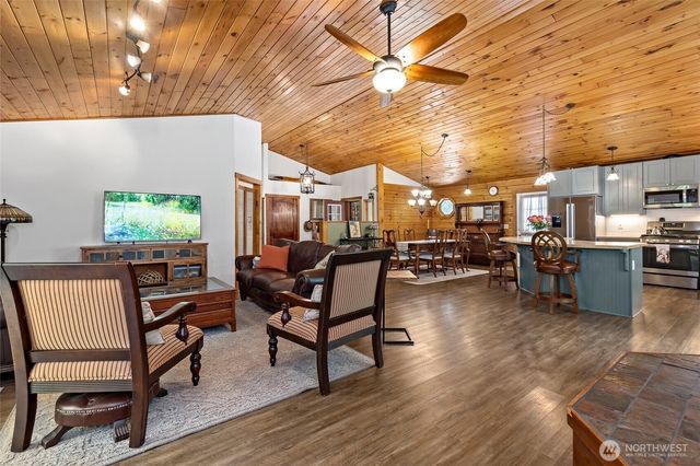 1350 E Webb Hill Road, Union, WA 98592