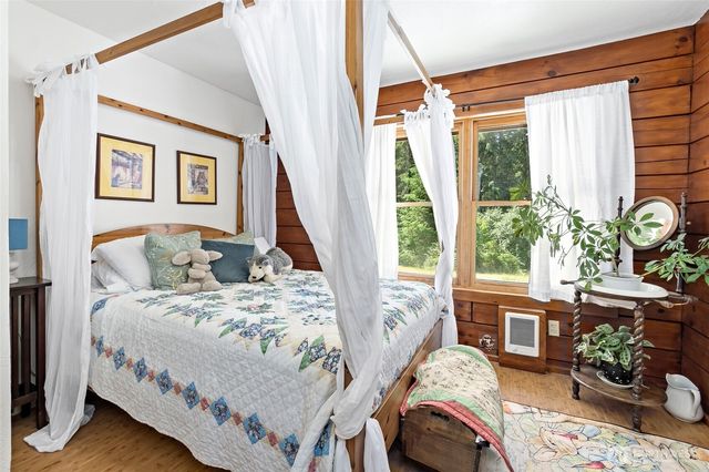 1350 E Webb Hill Road, Union, WA 98592