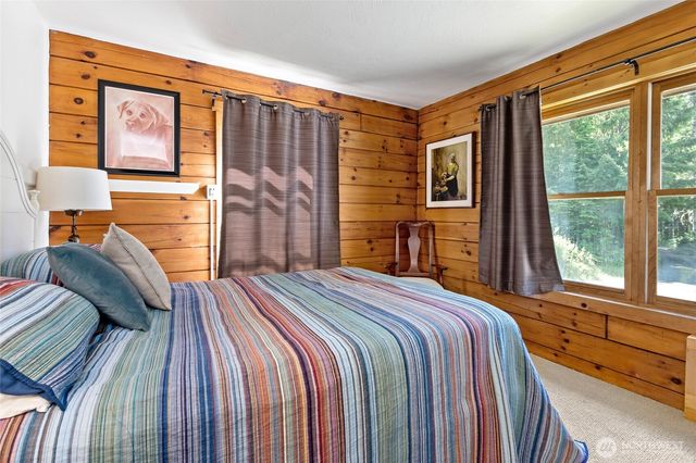 1350 E Webb Hill Road, Union, WA 98592