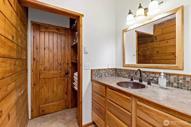 1350 E Webb Hill Road, Union, WA 98592