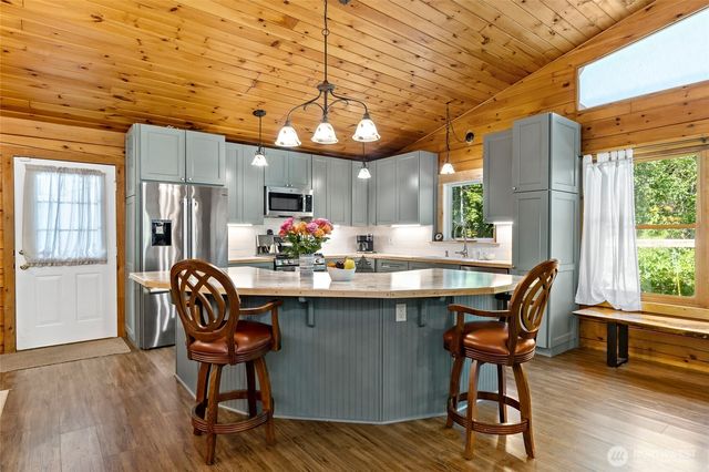 1350 E Webb Hill Road, Union, WA 98592