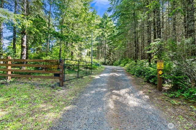 1350 E Webb Hill Road, Union, WA 98592