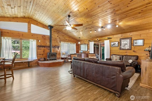 1350 E Webb Hill Road, Union, WA 98592