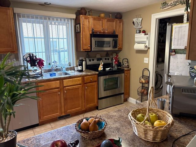 46 Alexandra's Way, Brockton, MA 02301