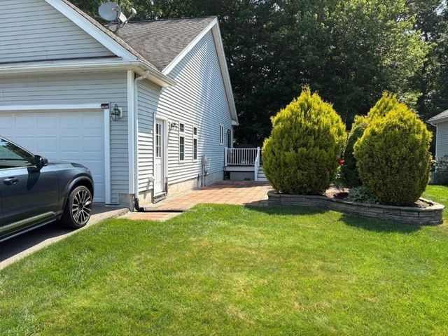 46 Alexandra's Way, Brockton, MA 02301