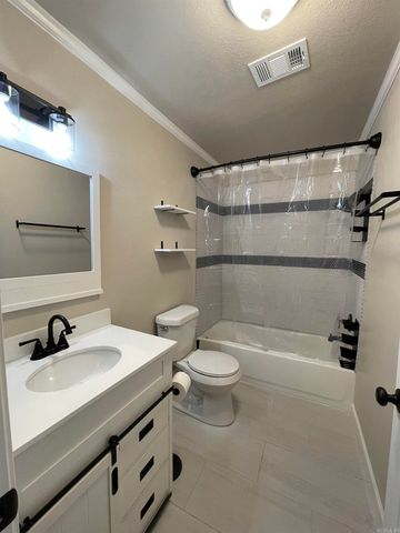 1025 Edwards Street, Malvern, AR 72104