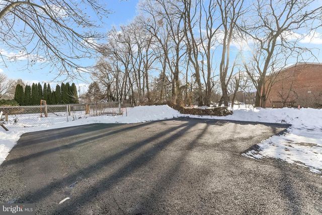 234 S 5TH ST, Oxford, PA 19363