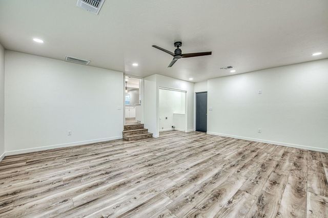 2528 16th Avenue, Kingsburg, CA 93631