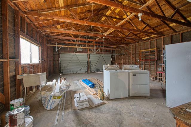 2528 16th Avenue, Kingsburg, CA 93631