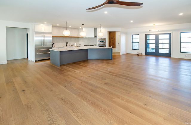 2065 Chadwick Drive, Newburgh, IN 47630