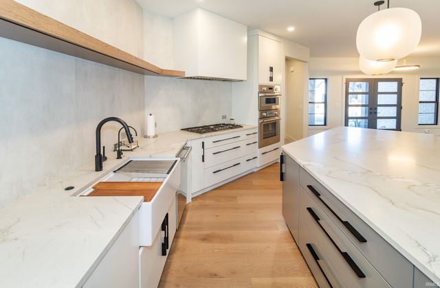 2065 Chadwick Drive, Newburgh, IN 47630