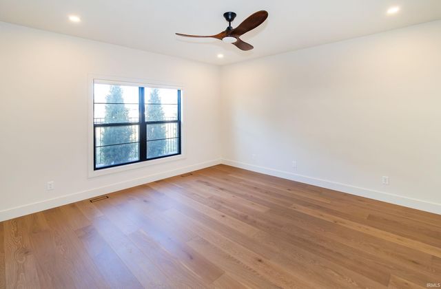 2065 Chadwick Drive, Newburgh, IN 47630