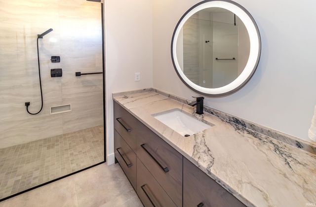 2065 Chadwick Drive, Newburgh, IN 47630