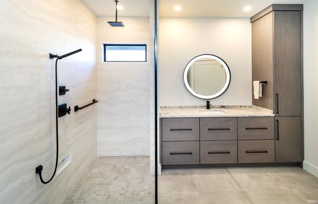 2065 Chadwick Drive, Newburgh, IN 47630